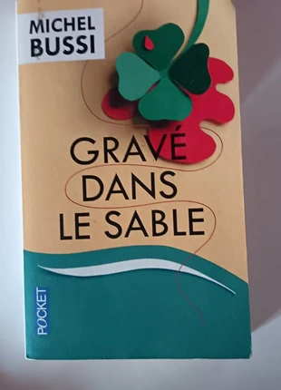 Gravé dans le sable – Michel Bussi, estado: Bom, €2.00, €2.80 inclui Proteção do Comprador
