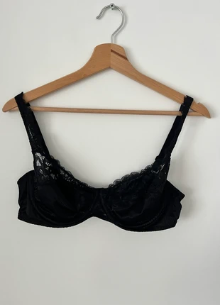 Soutien-gorge noir en dentelle, marca: H&M, estado: Muito bom, tamanho: 80C, €5.00, €5.95 inclui Proteção do Comprador