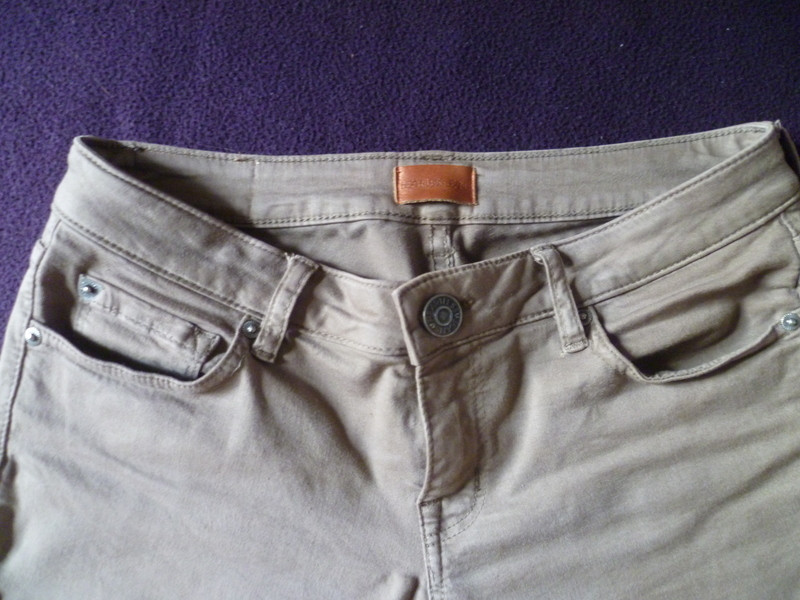 Jean  slim taupe T.27 taille basse 4