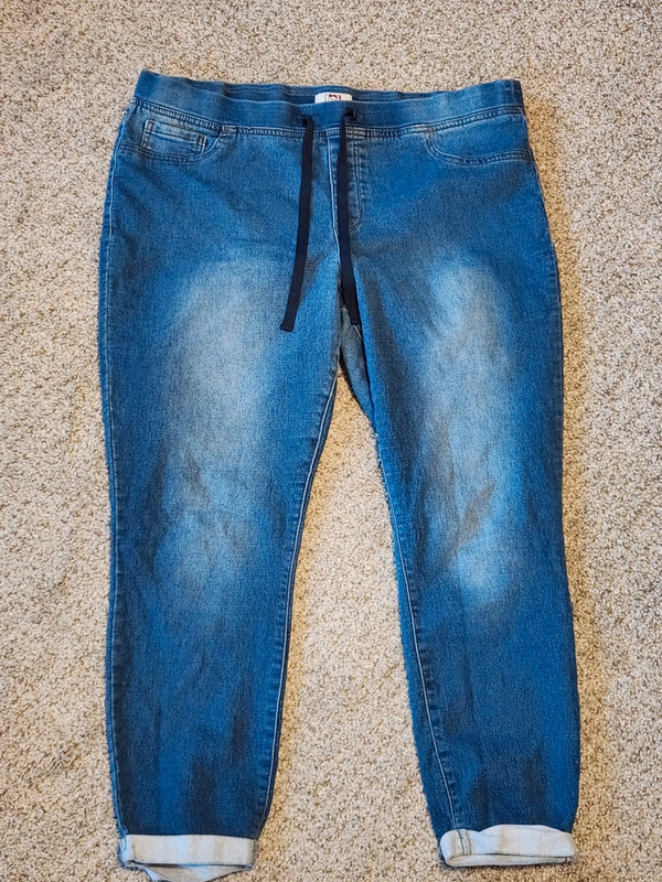 Women's Lei sz 1X Cropped jeans 1
