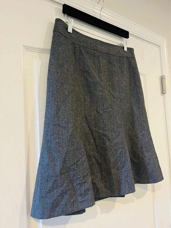 Ann Taylor Women’s Gray Midi Skirt, Size 10 2