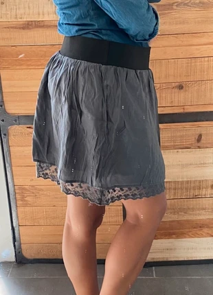 Jupe Cache Cache grise avec dentelle – Taille 42, marca: Cache Cache, estado: Muito bom, tamanho: XL / 42 / 14, €4.00, €4.90 inclui Proteção do Comprador