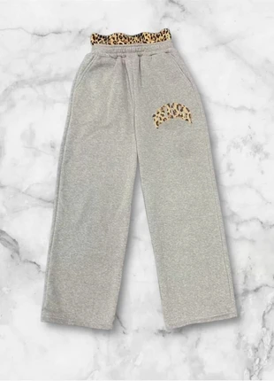 Pantalon de jogging gris à taille et motif léopard, taille M, style streetwear vintage, brand: y2k, condition: Very good, size: M / 38 / 10, €40.00, €42.70 includes Buyer Protection Pro