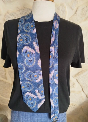 Cravate soie imprimé fleurs Hanae Mori Paris, marque: Hanae Mori, état: Très bon état, 8,00 €, 9,10 € Protection acheteurs incluse