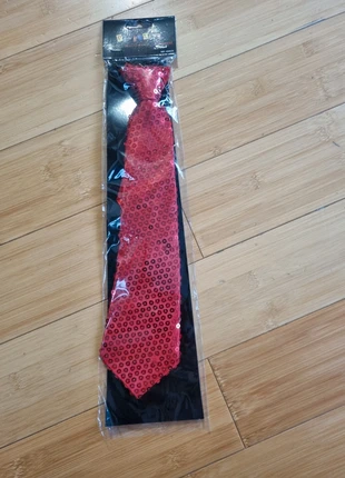 Cravate sequins rouges, marque: Party Line, état: Très bon état, 2,00 €, 2,80 € Protection acheteurs (Pro) incluse