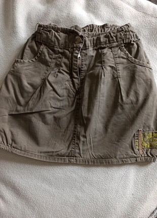 Jupe kaki, brand: Kid Kanai, condition: Good, size: 4 years / 104 cm, €1.00, €1.75 includes Buyer Protection
