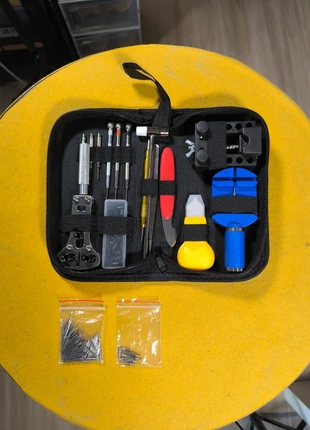 Kit de réparation et d'ajustements pour montres, merk: KIT, staat: Nieuw met prijskaartje, maat: Universele maat, € 11,80, € 13,09 inclusief Kopersbescherming Pro