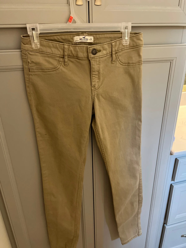 Womens tan Hollister skinny jeans size 7  28” worn once and washed my daughter never wore them again 1