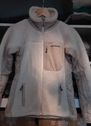Belle veste beige, marque: Columbia, état: Très bon état, taille: XS, 25,00 €, 26,95 € Protection acheteurs incluse