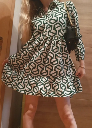 Kleedje Pigalle extra small, zeer goede staat, marque: Pigalle, état: Très bon état, taille: XS / 34 / 6, 8,00 €, 9,10 € Protection acheteurs incluse