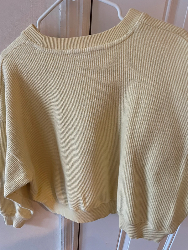 Aerie yellow oversized sweater size small 4