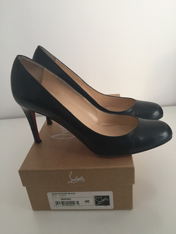 Escarpins Christian Louboutin noir model simple pump 85 taille 40