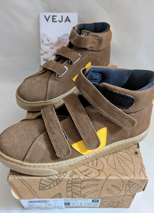 Paire de chaussures montantes Veja 35, brand: Veja, condition: New without tags, size: 35, €85.00, €89.95 includes Buyer Protection Pro