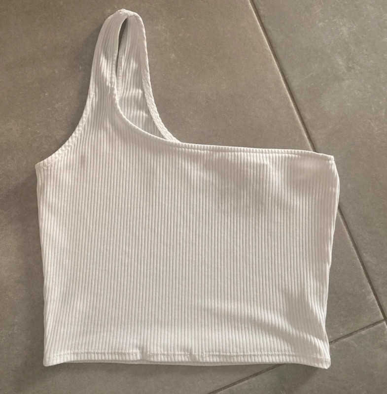 White off the shoulder ribbed tank top 3