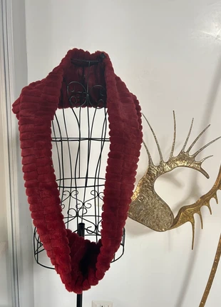 sciarpa invernale calda  bordeaux, marque: VERDE, état: Neuf sans étiquette, 4,00 €, 4,90 € Protection acheteurs incluse