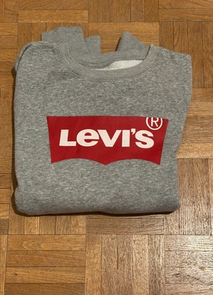 Pull levis gris taille 16 ans/S, brand: Levi's, condition: Very good, size: S, €9.00, €10.15 includes Buyer Protection