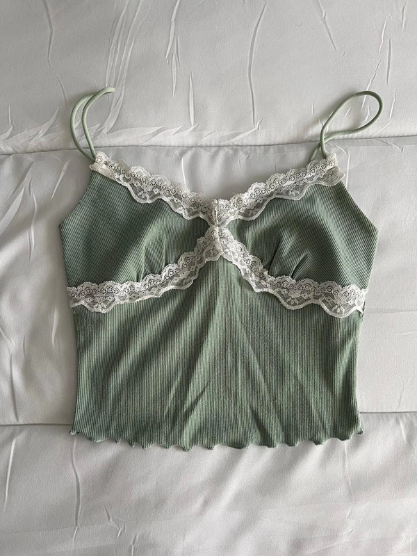 Top com renda verde 1