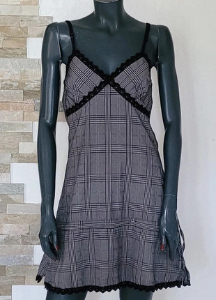 Jolie robe Bonobo, marque: Bonobo, état: Très bon état, taille: S / 36 / 8, 10,00 €, 11,20 € Protection acheteurs (Pro) incluse