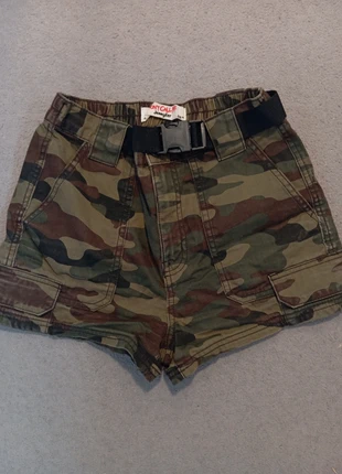 Short camouflage, marque: Don't Call Me Jennyfer, état: Bon état, taille: S / 36 / 8, 2,00 €, 2,80 € Protection acheteurs incluse