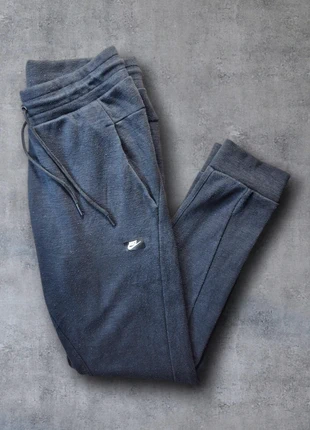 Pantalon de survêtement – Nike – Taille M – Gris foncé – resserré aux chevilles – Très bon état, merk: Nike, staat: Heel goed, maat: M, € 14,00, € 15,40 inclusief Kopersbescherming