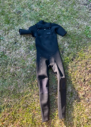 Combinaison Surf 2/2, marque: ION, état: Très bon état, 70,00 €, 74,20 € Protection acheteurs incluse