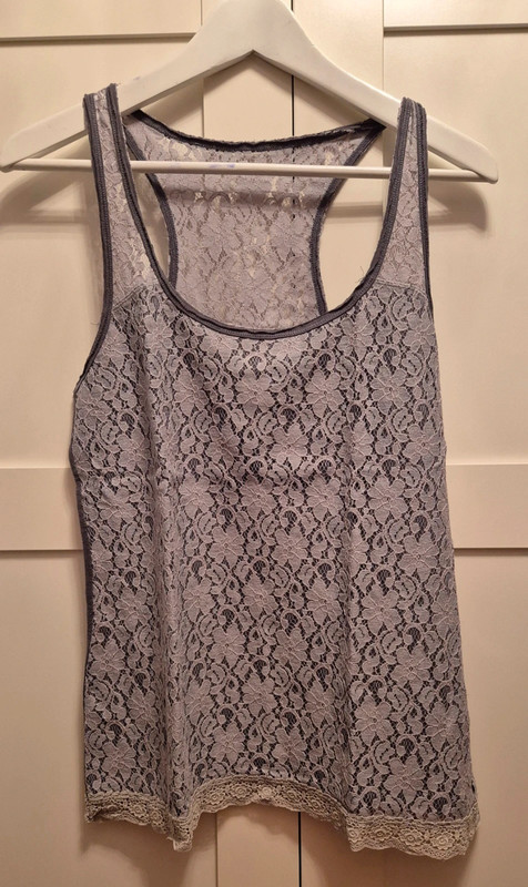 Abercrombie&Fitch top met kant 1