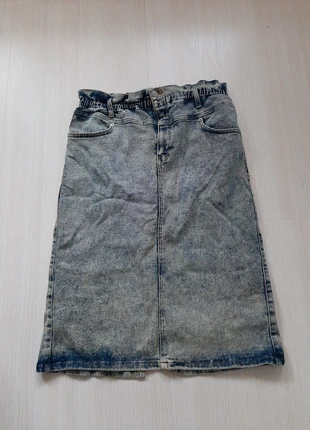 Yest spijkerrok maat 42, marque: yest, état: Neuf sans étiquette, taille: XL / 42 / 14, 12,50 €, 13,83 € Protection acheteurs incluse