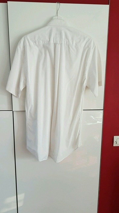Chemise blanche à manches courtes 4