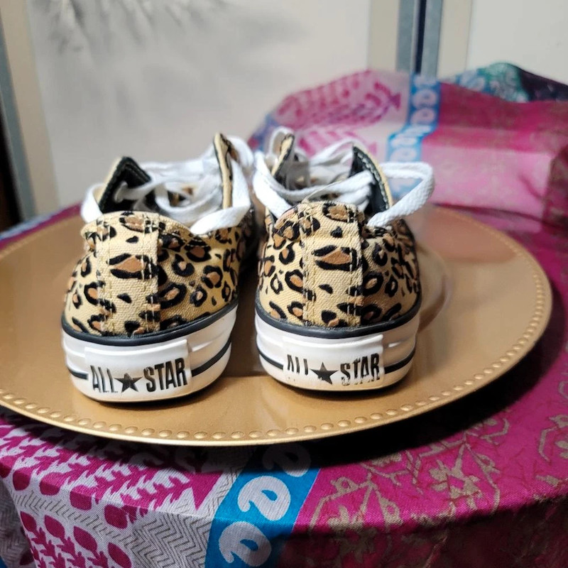 Gently Pre Loved Converse Leopard Print All Star Unisex Sneakers. Size 4 6 Vinted