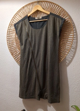 Robe Cache cache ful doré, marque: Cache Cache, état: Très bon état, taille: M / 38 / 10, 8,00 €, 9,10 € Protection acheteurs incluse