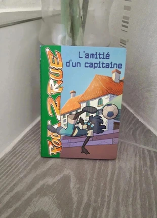 Foot 2 rue - L'amitié d'un capitaine, staat: Goed, € 2,99, € 3,84 inclusief Kopersbescherming