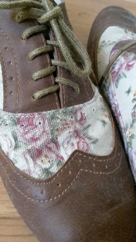 Chaussures derbies / derby motif fleurs  2