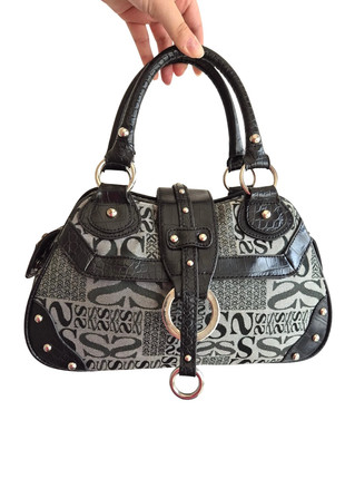 Sac à main bowling gris noir monogramme effet croco clouté argentés vintage y2k 2000s rare coquette, marque: Vintage Dressing, état: Très bon état, 29,99 €, 32,19 € Protection acheteurs (Pro) incluse
