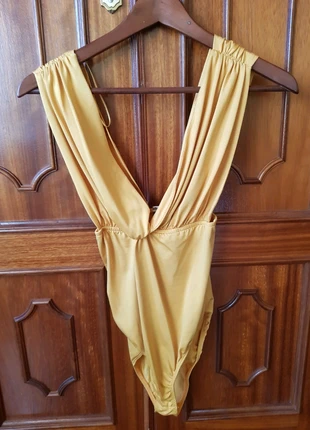 Bodie Stradivarius, marque: Stradivarius, état: Neuf sans étiquette, taille: M / 38 / 10, 4,90 €, 5,85 € Protection acheteurs incluse