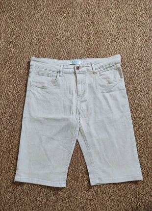 Short en jean beige Armand Thiery – Taille 42, brand: Armand Thiery, condition: Very good, size: W33, €10.00, €11.20 includes Buyer Protection