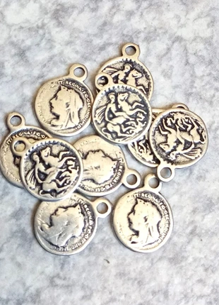 Lot de 10 breloques rondes pendentifs en métal de 14 mm, zustand: Neu, 4,50 €, 5,43 € inklusive Vinted-Käuferschutz