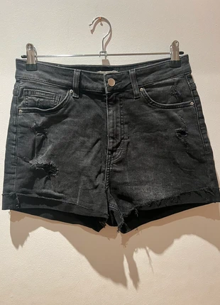 Black denim shorts, marque: H&M, état: Bon état, taille: L / 40 / 12, 3,00 €, 3,85 € Protection acheteurs incluse