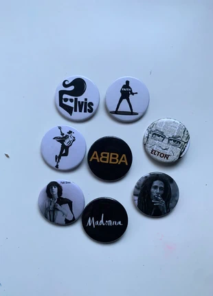 Lote  8 chapas de música 38 mm, marca: Local, estado: Muy bueno, 6,00 €, 7,00 € Protección al comprador incluida