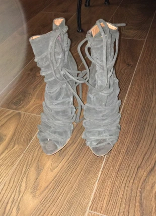 Magnifique bottine, marque: Frye, état: Très bon état, taille: 40, 12,00 €, 13,30 € Protection acheteurs incluse