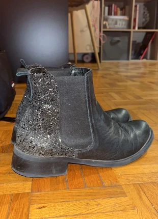 Bottines noir en cuir , marque: CUIR, état: Bon état, taille: 38, 2,00 €, 2,80 € Protection acheteurs incluse