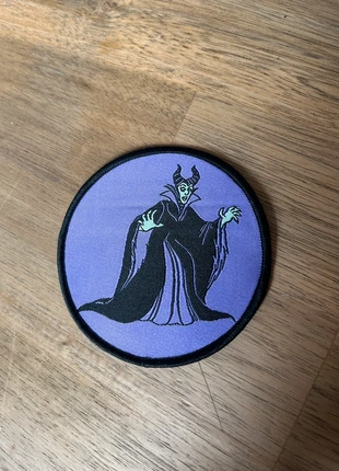 Écusson Maléfique, marca: Disney, estado: Novo sem etiquetas, €6.00, €7.00 inclui Proteção do Comprador