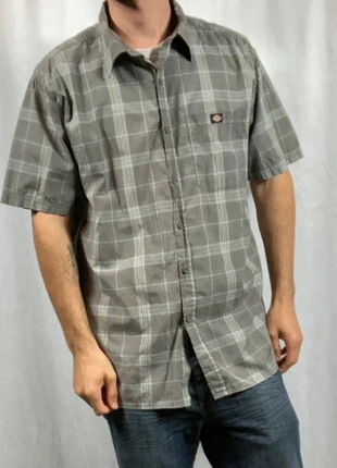 Chemise Dickies Grise à carreaux manches courtes taille L, marque: Dickies, état: Bon état, taille: L, 14,99 €, 16,44 € Protection acheteurs (Pro) incluse