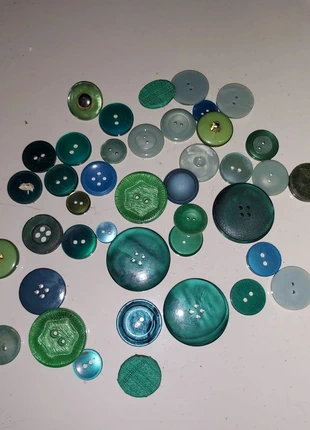 Boutons verts environ 40 pièces, marque: Buttons, état: Neuf sans étiquette, 5,00 €, 5,95 € Protection acheteurs incluse