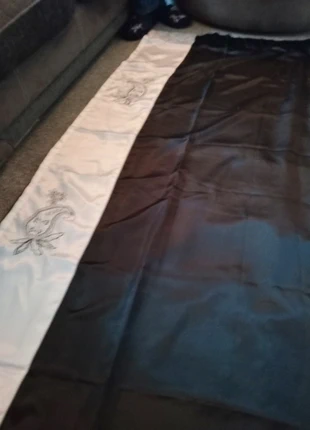 Pair off black and silver curtains size 66x 72 drop, brand: CASCADE, condition: Very good, size: 150 cm - 199 cm, £5.00, £5.95 includes Buyer Protection