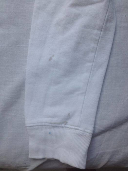 Sweat shirt blanc avec écritures 4