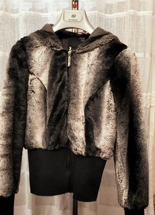 Giubbino Corto Faux Fur (Pelliccia Sintetica) Tricolor con Cappuccio 🖤, marca: Tally Weijl, estado: Muy bueno, tamaño: M / 38 / 10, 15,00 €, 16,45 € Protección al comprador incluida