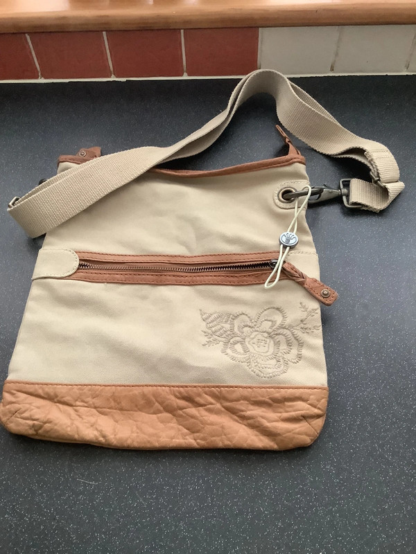 Fat Face shoulder bag