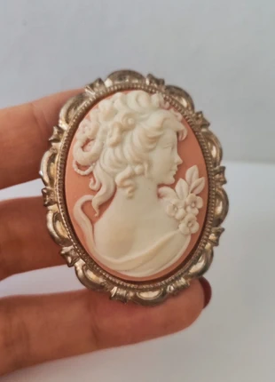 Broche camée en métal rétro vintage, marke: pas de marque, zustand: Gut, 20,00 €, 21,70 € inklusive Vinted-Käuferschutz