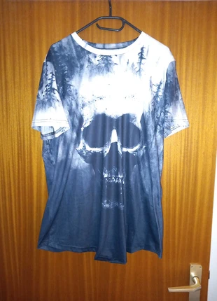 T-shirt met korte mouwen, marque: Shein, état: Très bon état, taille: L, 4,00 €, 4,90 € Protection acheteurs incluse