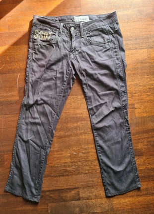 Jeans G-star row a vita bassa , merk: G-Star RAW, staat: Heel goed, maat: S / 36 / 8, € 10,00, € 11,20 inclusief Kopersbescherming